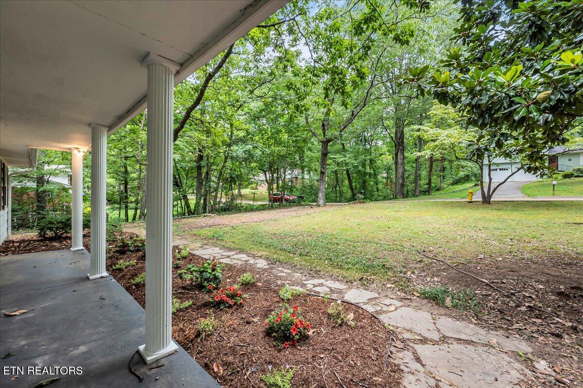 1110 W Crown Pt Rd
