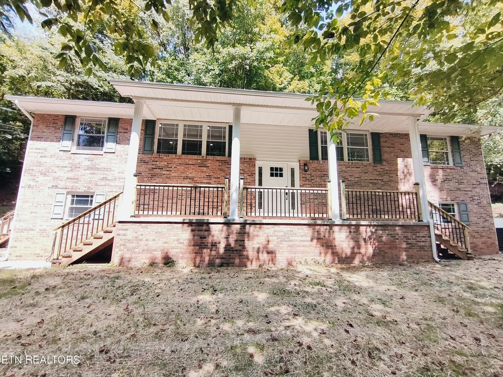 Photo of 3722 Roberts Rd, Corryton, TN 37721 (MLS # 1313026)