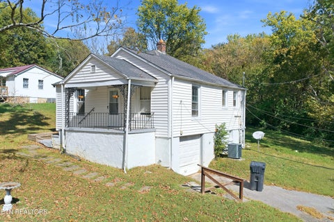 Photo of 5816 Eldridge Rd, Knoxville, TN 37918 (MLS # 1359850)