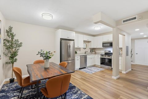 Tiny photo for 1400 Kenesaw Ave #11N, Knoxville, TN 37919 (MLS # 1343529)