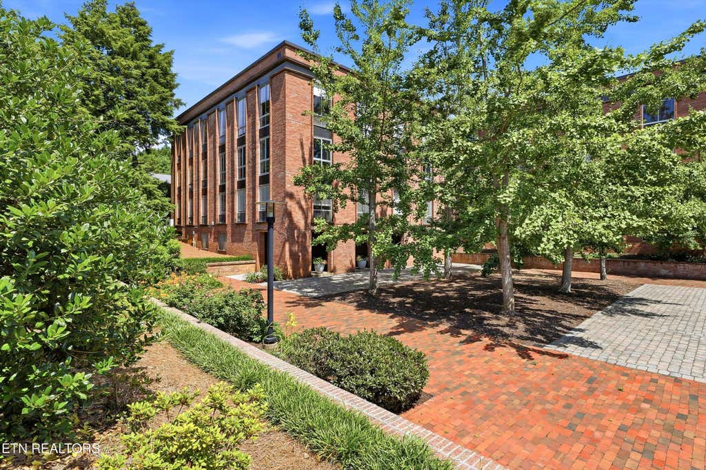 Photo of 1400 Kenesaw Ave #11N, Knoxville, TN 37919 (MLS # 1343529)