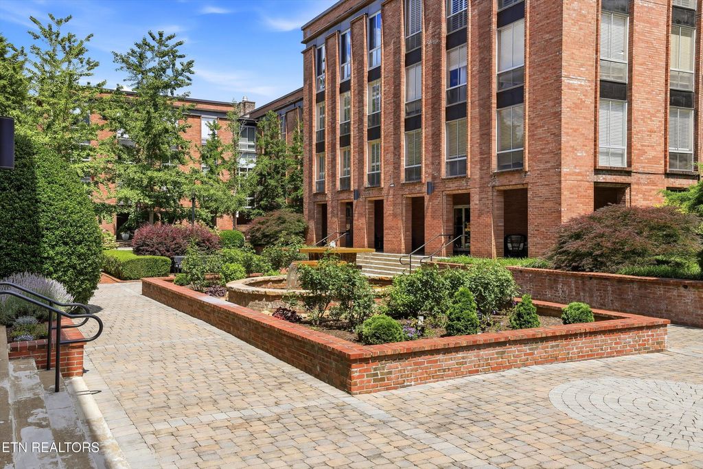 Photo of 1400 Kenesaw Ave #11N, Knoxville, TN 37919 (MLS # 1343529)