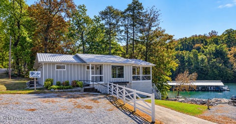 Photo of 758 Indian River Boat Dock Rd, Jacksboro, TN 37757 (MLS # 1359825)