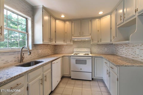 Tiny photo for 1433 Overton Lane, Knoxville, TN 37923 (MLS # 1353997)