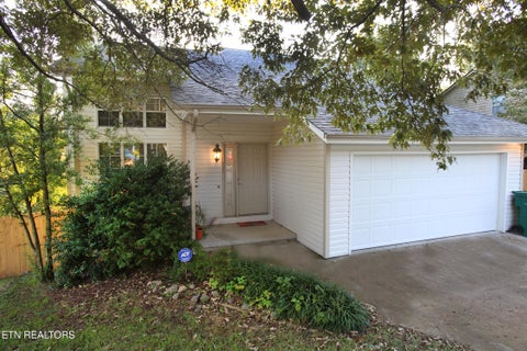 Photo of 1433 Overton Lane, Knoxville, TN 37923 (MLS # 1353997)
