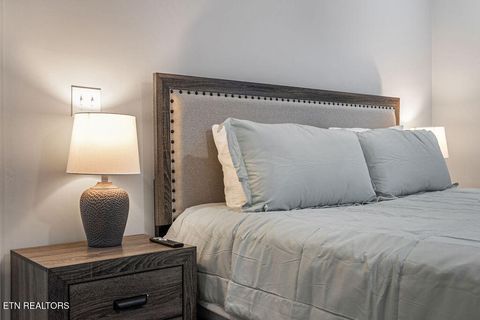 Tiny photo for 302 N B St, Lenoir City, TN 37771 (MLS # 1347078)