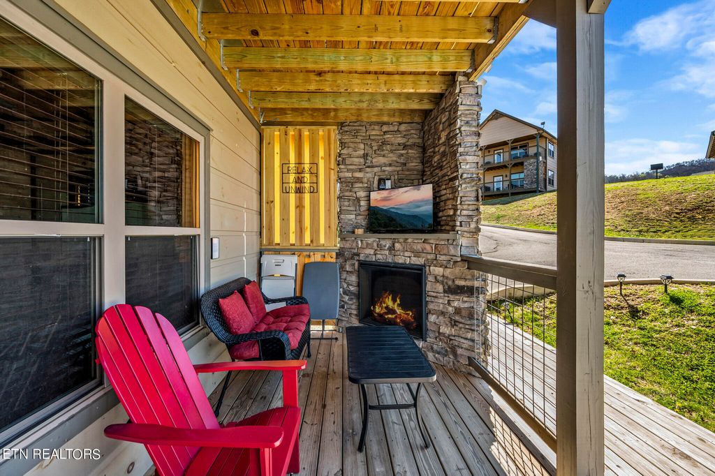 Photo of 907 Osprey Way, Pigeon Forge, TN 37863 (MLS # 1260775)