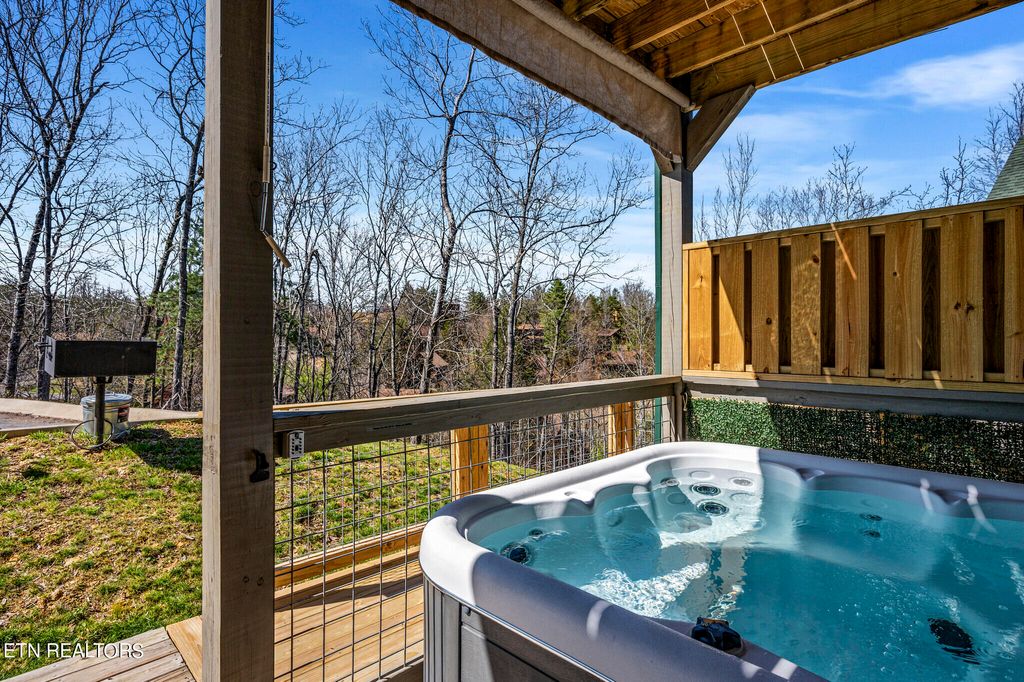 Photo of 907 Osprey Way, Pigeon Forge, TN 37863 (MLS # 1260775)