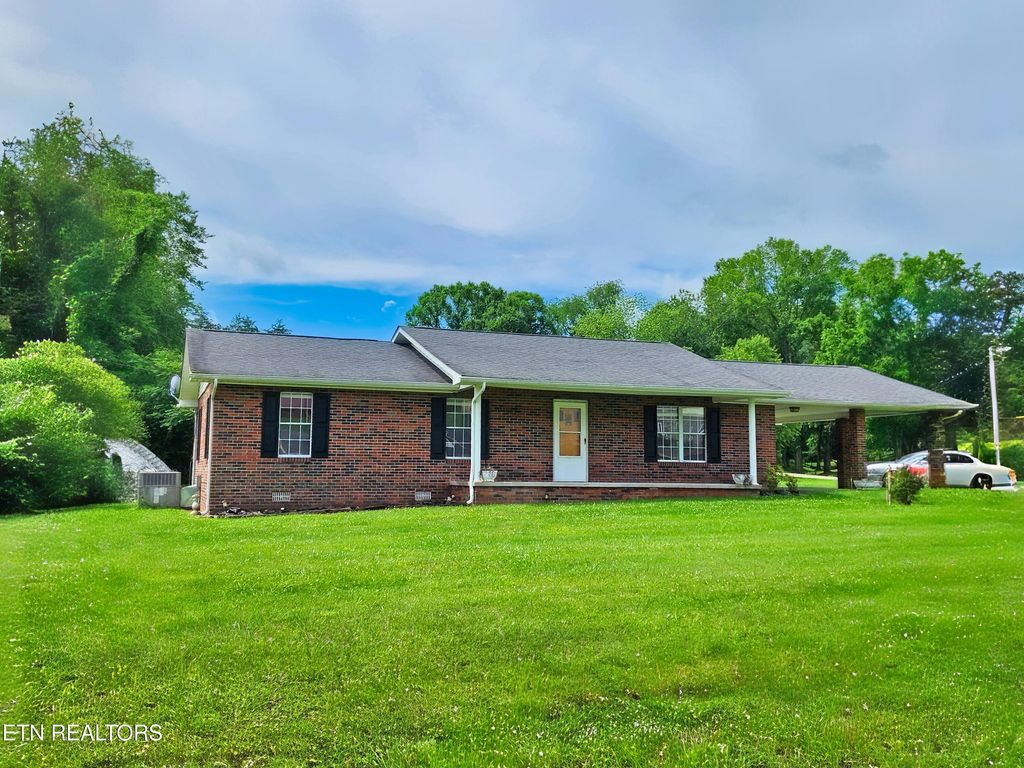 Photo of 232 Kimberly Rd, LaFollette, TN 37766 (MLS # 1304211)