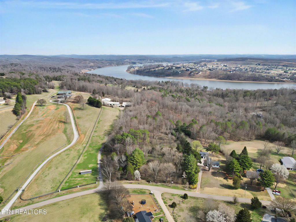 Photo of 697 Dennis Drive, Kingston, TN 37763 (MLS # 1332137)