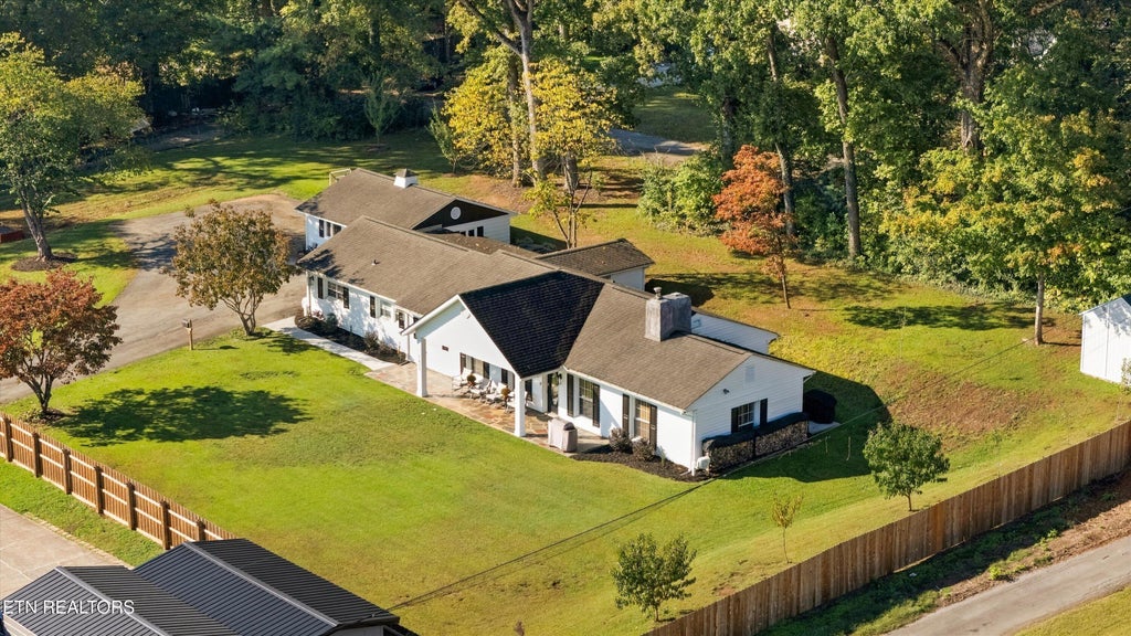 Photo of 1623 Montvale Rd, Maryville, TN 37803 (MLS # 1359020)