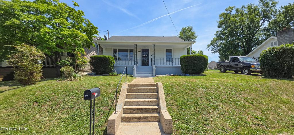 Photo of 1126 Vermont Ave, Knoxville, TN 37921 (MLS # 1339588)