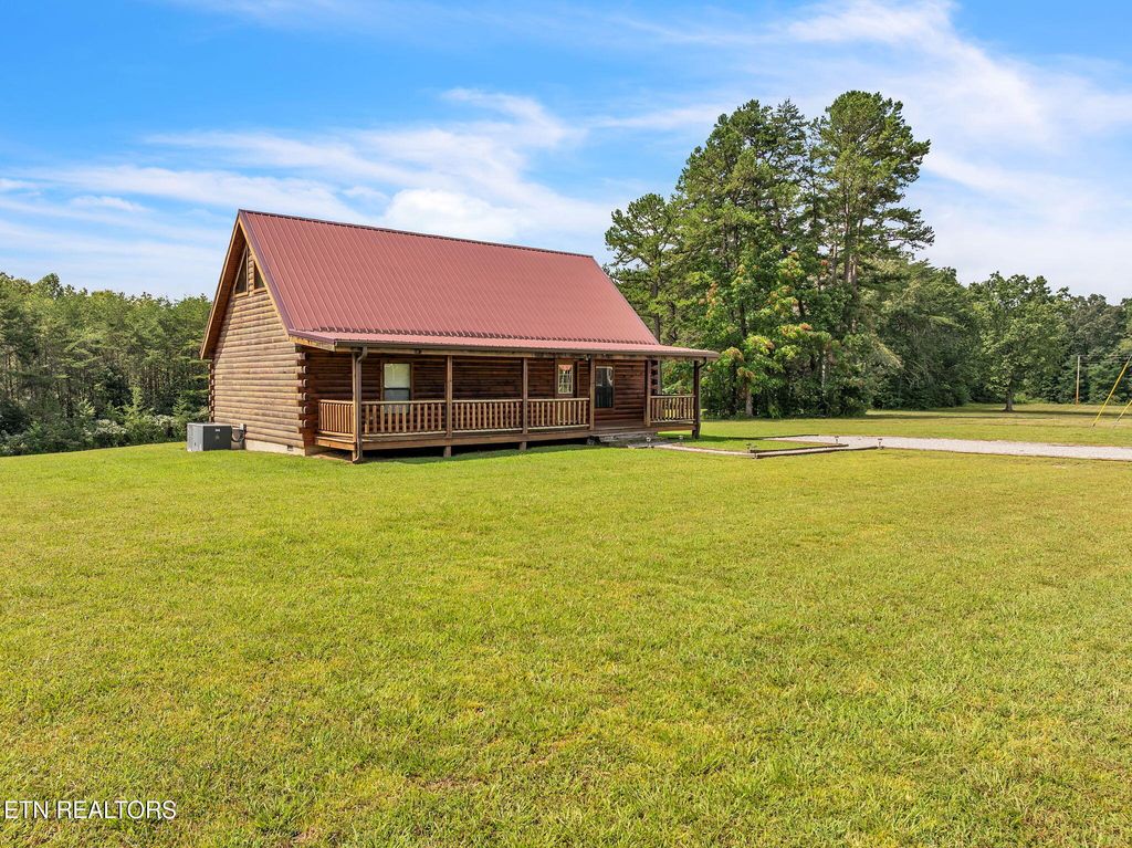 Photo of 319 Four Mile Creek Rd, Deer Lodge, TN 37726 (MLS # 1311696)