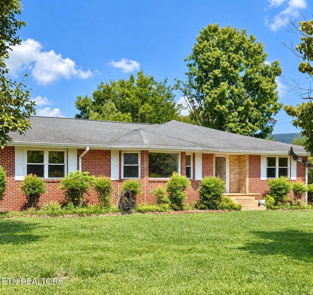 Photo of 741 Oak St, Dayton, TN 37321 (MLS # 1354560)