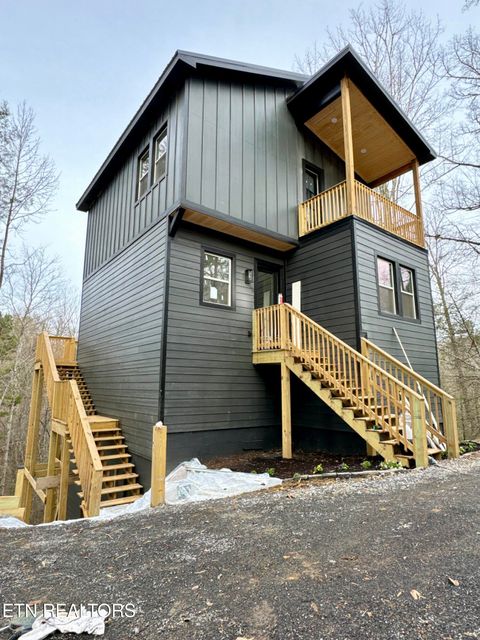 Photo of 924 N Highland Drive, Gatlinburg, TN 37738 (MLS # 1323101)