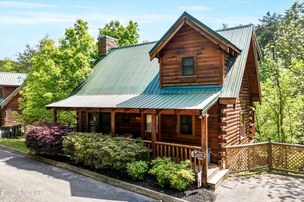 Photo of 3412 Merlin Way, Pigeon Forge, TN 37862 (MLS # 1290696)