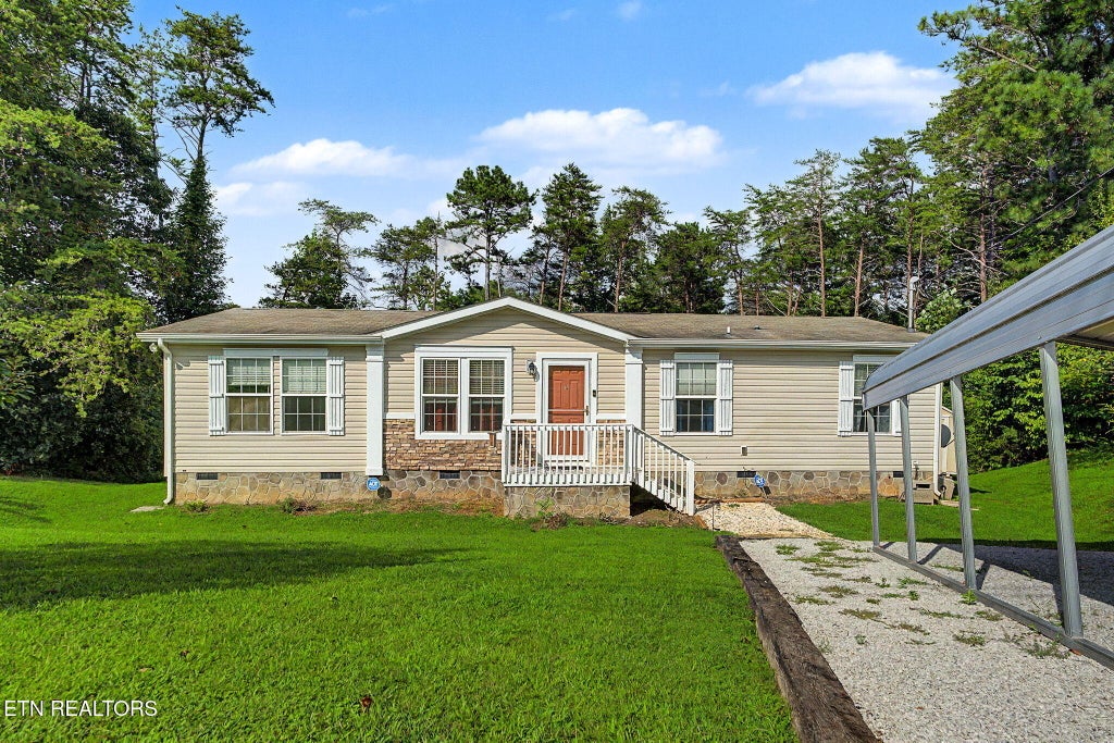 Photo of 328 Antler Ridge Rd, Dandridge, TN 37725 (MLS # 1352210)