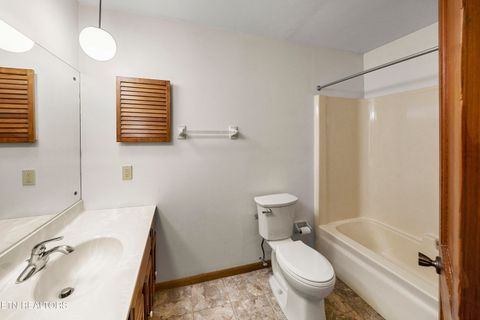 Tiny photo for 610 S Charles G Seivers Blvd, Clinton, TN 37716 (MLS # 1339491)