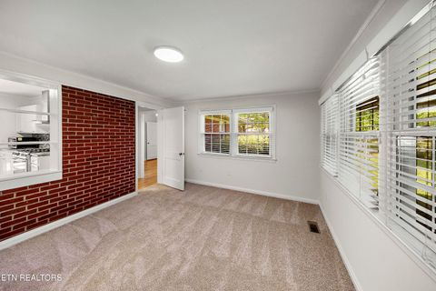 Tiny photo for 610 S Charles G Seivers Blvd, Clinton, TN 37716 (MLS # 1339491)