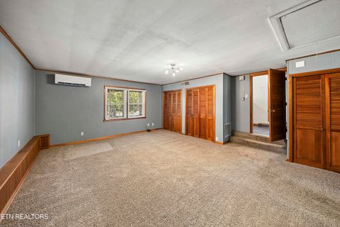 Tiny photo for 610 S Charles G Seivers Blvd, Clinton, TN 37716 (MLS # 1339491)