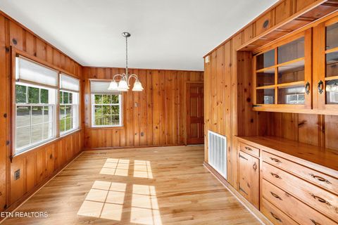Tiny photo for 610 S Charles G Seivers Blvd, Clinton, TN 37716 (MLS # 1339491)