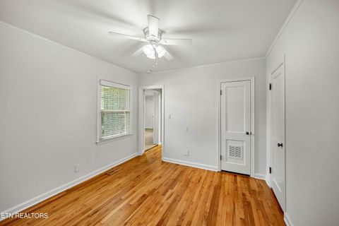 Tiny photo for 610 S Charles G Seivers Blvd, Clinton, TN 37716 (MLS # 1339491)