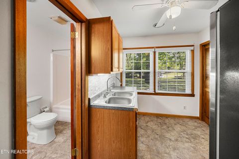 Tiny photo for 610 S Charles G Seivers Blvd, Clinton, TN 37716 (MLS # 1339491)