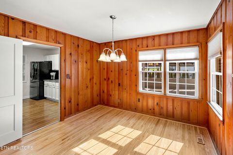 Tiny photo for 610 S Charles G Seivers Blvd, Clinton, TN 37716 (MLS # 1339491)