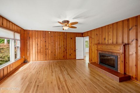 Tiny photo for 610 S Charles G Seivers Blvd, Clinton, TN 37716 (MLS # 1339491)