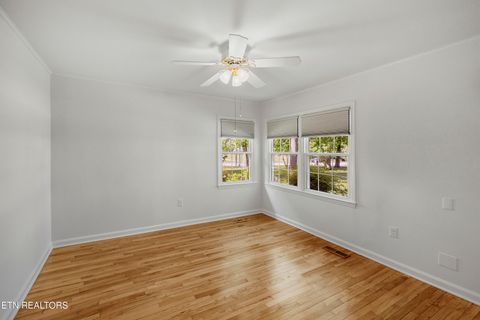 Tiny photo for 610 S Charles G Seivers Blvd, Clinton, TN 37716 (MLS # 1339491)