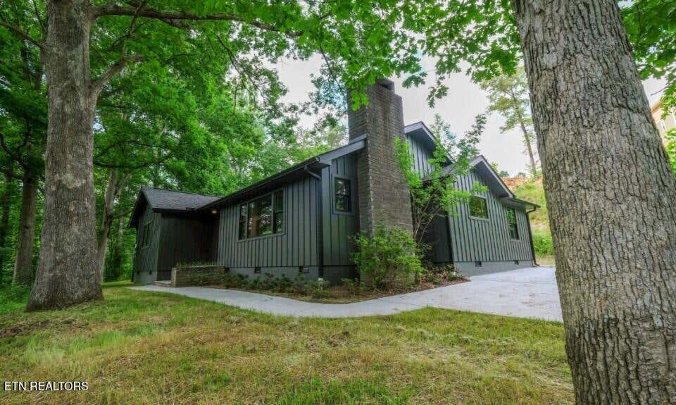 Photo of 306 Glades Rd, Gatlinburg, TN 37738 (MLS # 1343834)