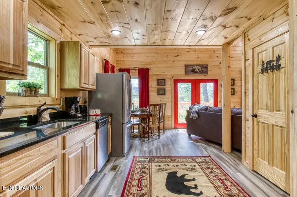 Photo of 631 Timber Ridge Rd, Gatlinburg, TN 37738 (MLS # 1337329)