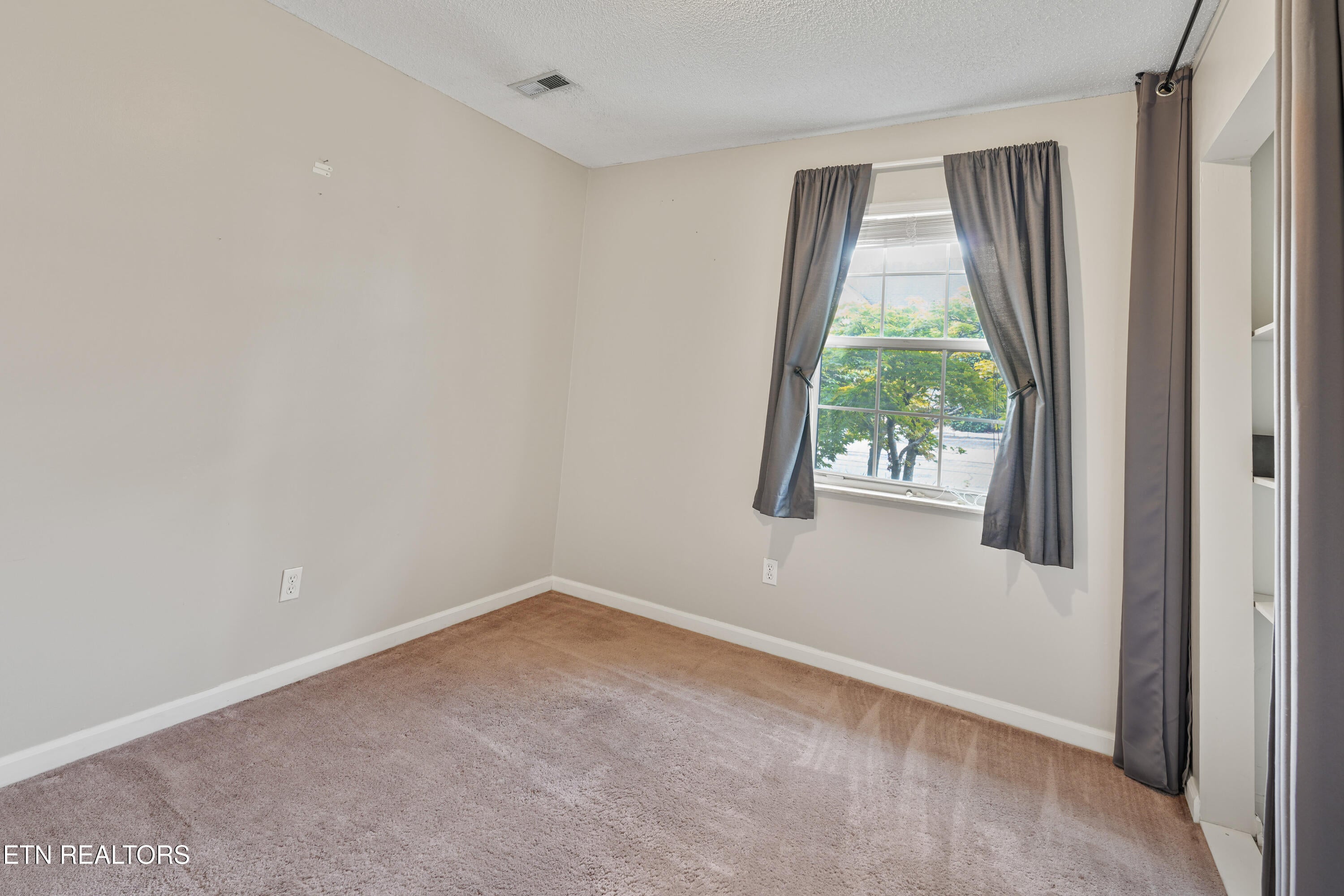 1050 Nod St