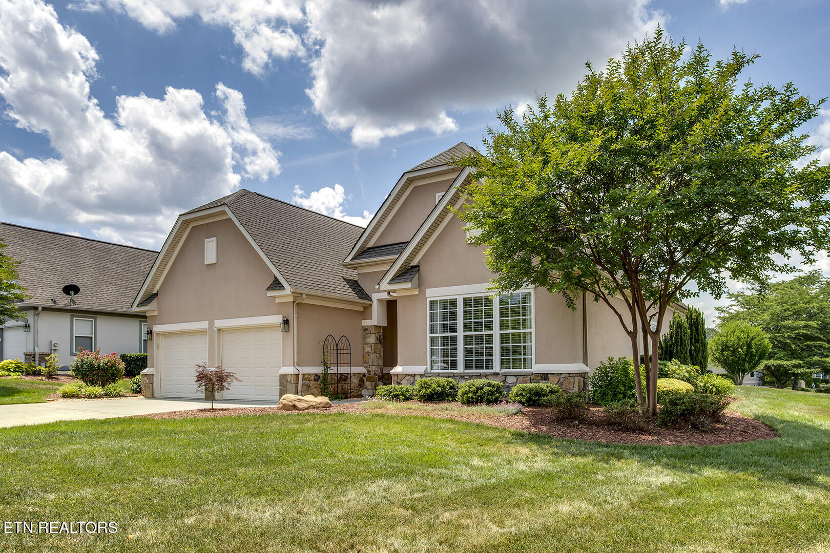 227 Kingbird Drive