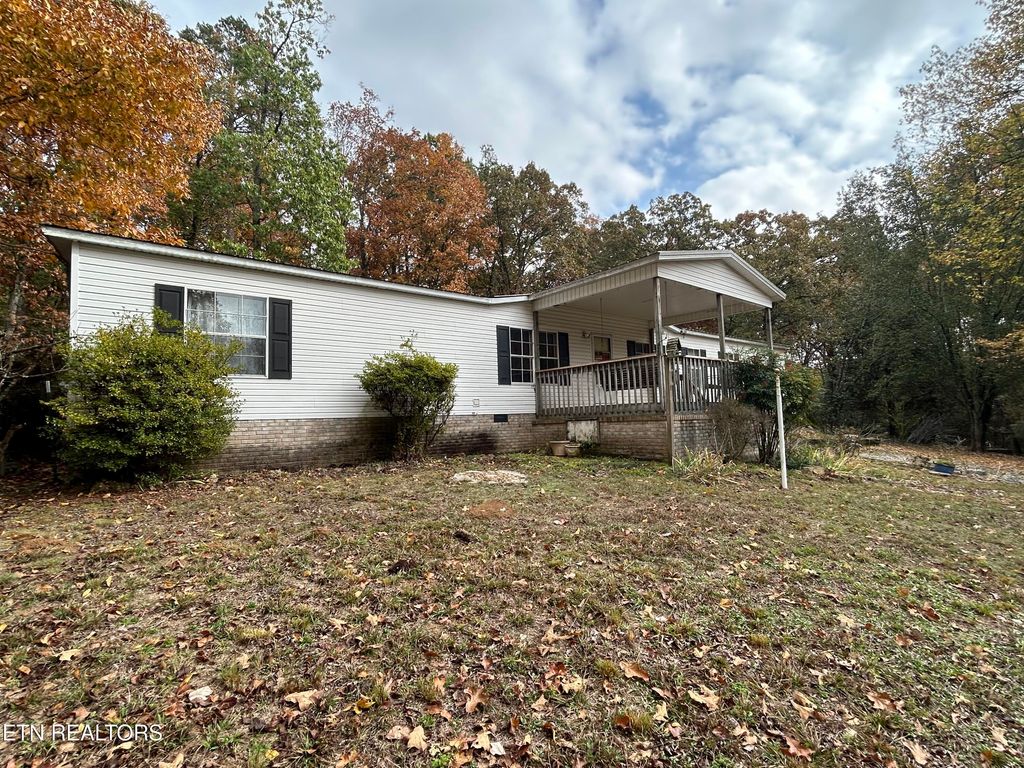 Photo of 147 Windsong Rd, Sweetwater, TN 37874 (MLS # 1281440)