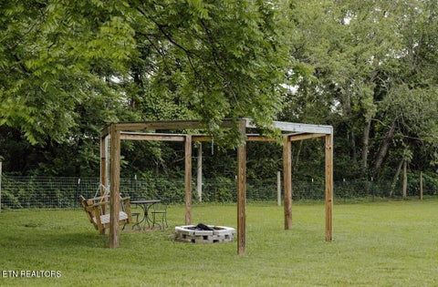 Tiny photo for 935 Pine Tree Rd, Jamestown, TN 38556 (MLS # 1355457)