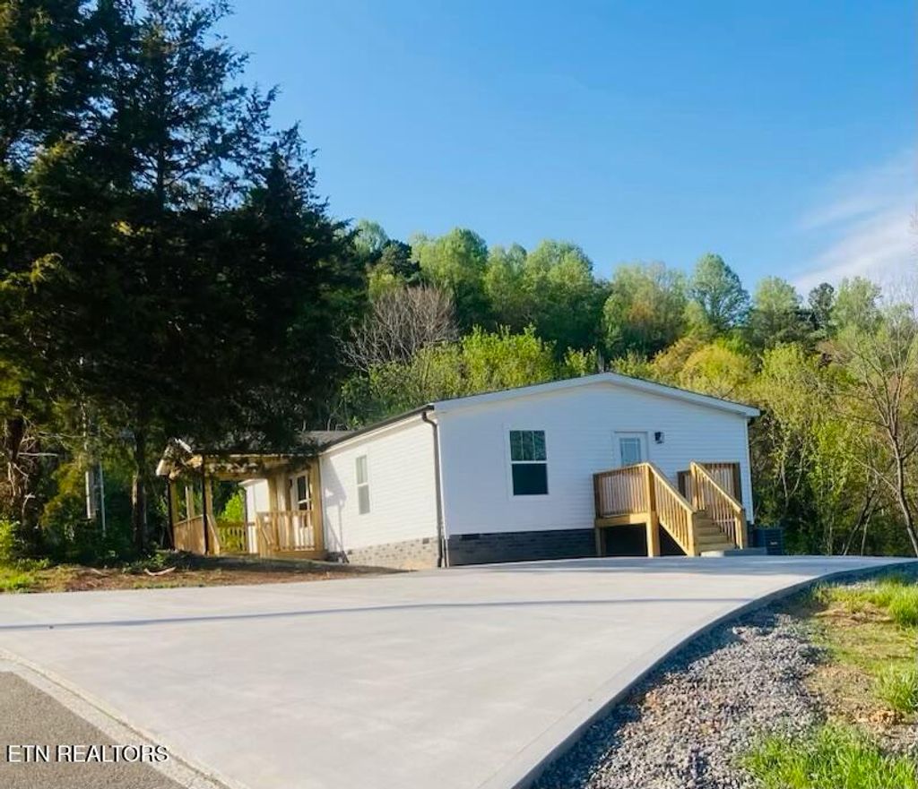 Photo of 9556 Crisman Rd, Heiskell, TN 37754 (MLS # 1306590)