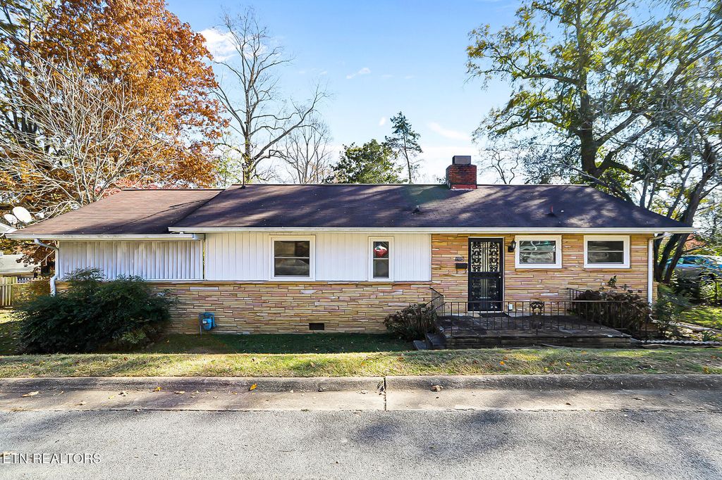 Photo of 103 Glendale Lane, Oak Ridge, TN 37830 (MLS # 1321756)