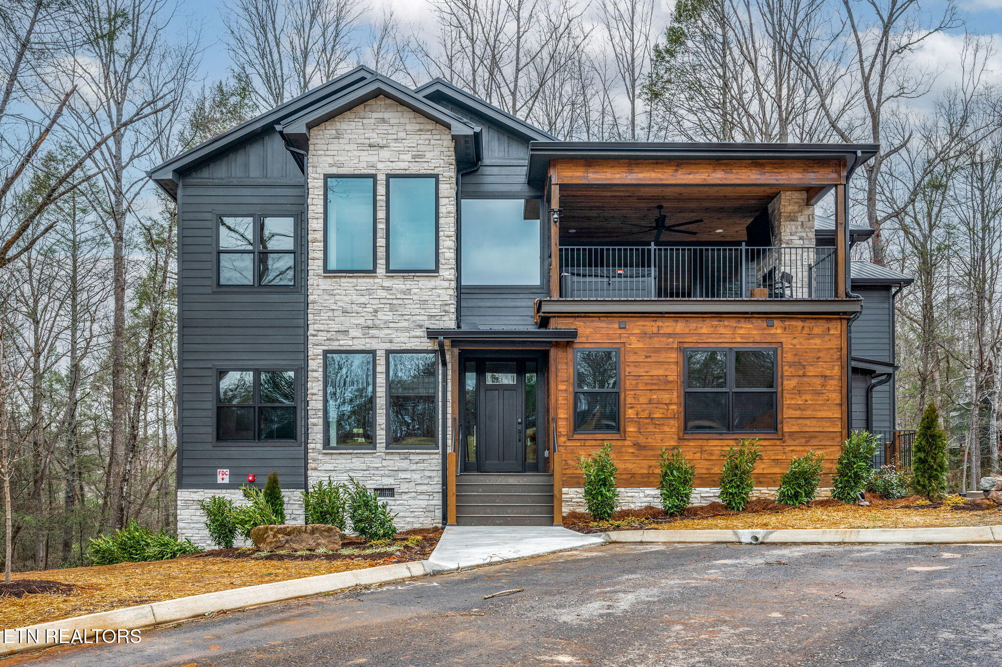 130 Mills Park Rd 1