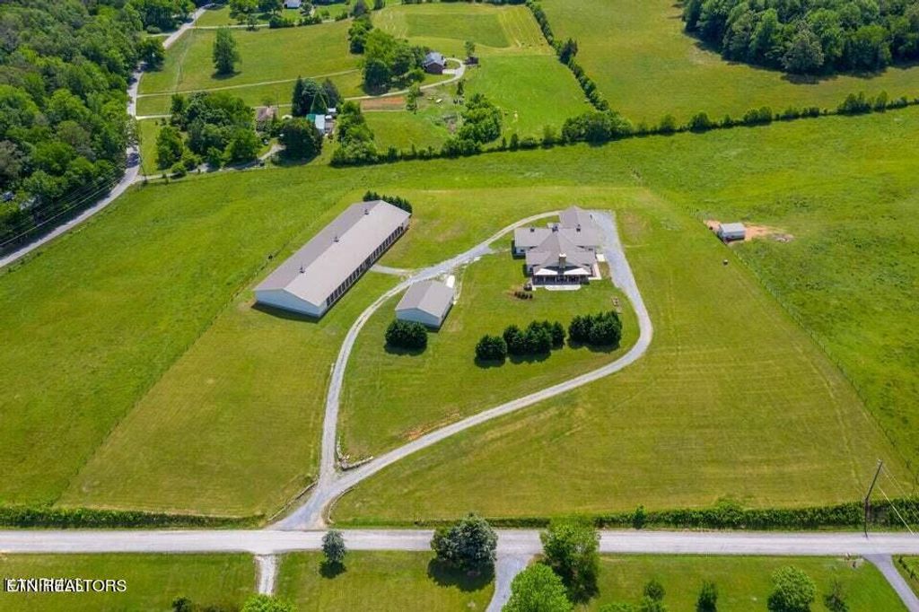 Photo of 725 Dry Valley Rd, Townsend, TN 37882 (MLS # 1263574)