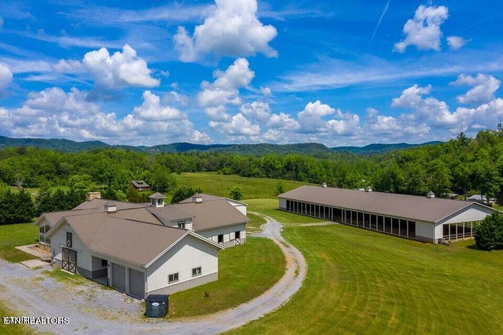 Photo of 725 Dry Valley Rd, Townsend, TN 37882 (MLS # 1263574)