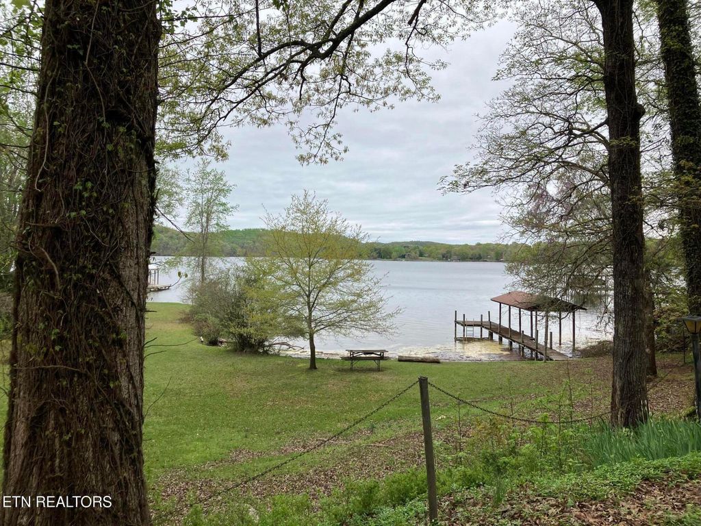 Photo of 56 Eagle Point Drive, Rockwood, TN 37854 (MLS # 1296676)