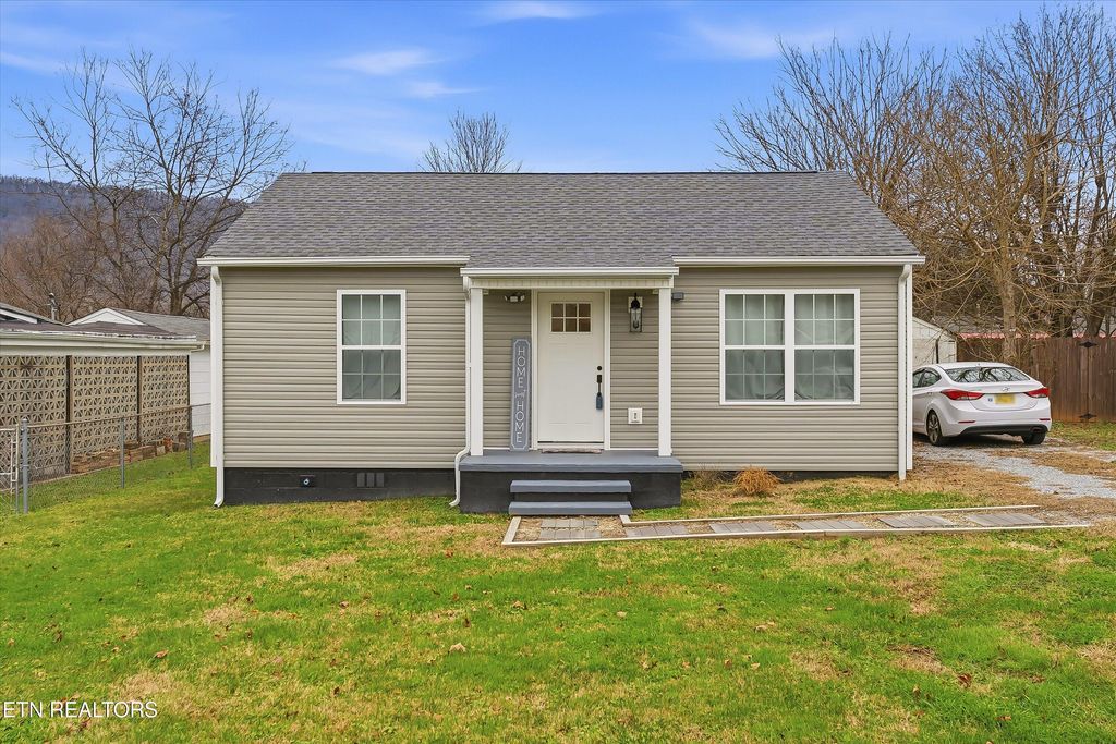Photo of 117 Love Drive, Harriman, TN 37748 (MLS # 1323550)