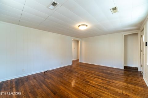 Tiny photo for 6620 Collins Lane, Knoxville, TN 37918 (MLS # 1326356)