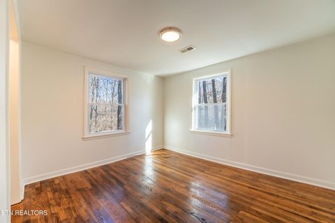 Tiny photo for 6620 Collins Lane, Knoxville, TN 37918 (MLS # 1326356)