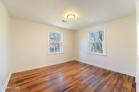Tiny photo for 6620 Collins Lane, Knoxville, TN 37918 (MLS # 1326356)