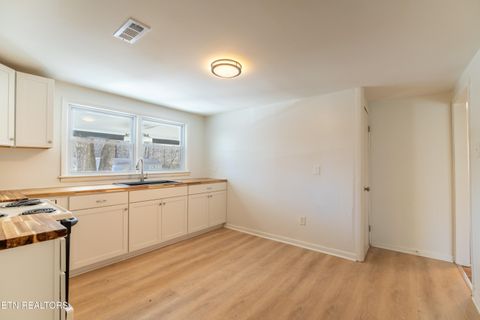 Tiny photo for 6620 Collins Lane, Knoxville, TN 37918 (MLS # 1326356)