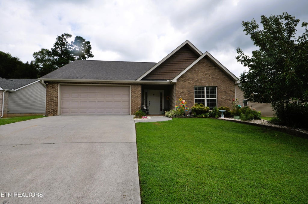 Photo of 6880 Harvest Grove Lane, Knoxville, TN 37918 (MLS # 1351042)