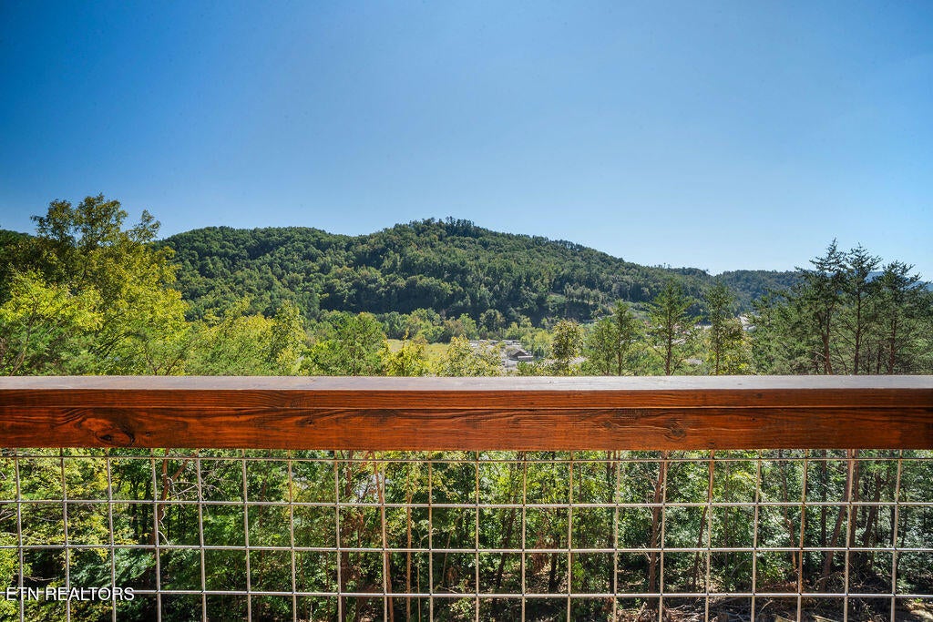 Photo of 3004 Crestview Court, Sevierville, TN 37862 (MLS # 1357043)