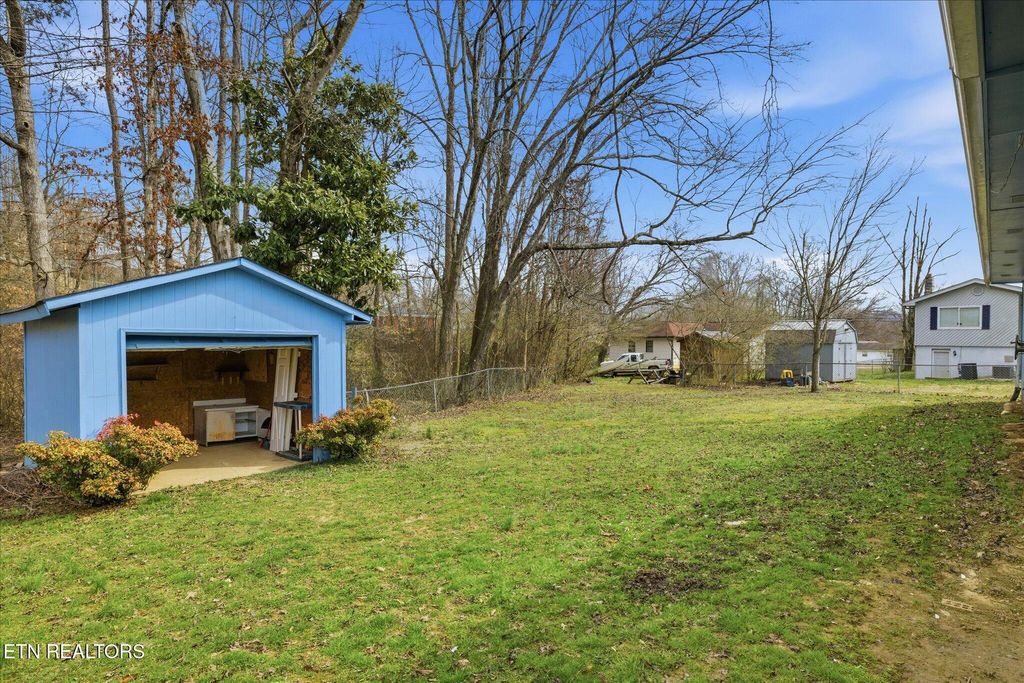 Photo of 134 Foxwood Circle, Oliver Springs, TN 37840 (MLS # 1330631)